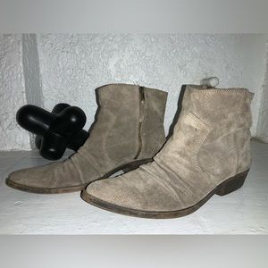 None west size 10 W upper leather taupe color ankle boots